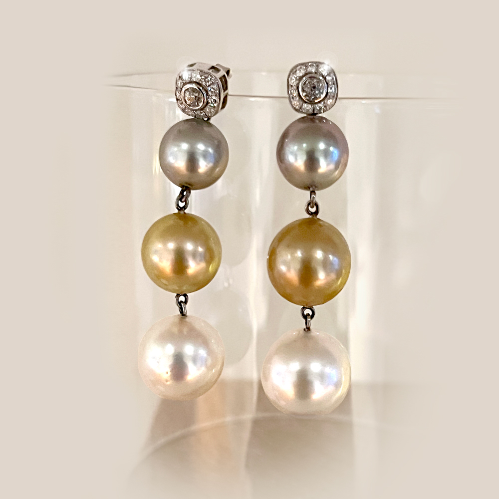 La Difference Ohrringe Weissgold 18 kt mit Perlen und Brillanten